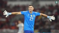 Chelsea dan Aston Villa Sepakati Transfer Emiliano Martinez