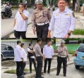 Sinergi Ditlantas Polda Riau dan PUPR, Penggalian Parit jadi Solusi Atasi Banjir di Depan RS Awal Bros