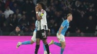 Rasmus Hojlund Cetak Brace, Napoli Bungkam Juventus 2-1