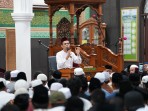 Ustadz Abdul Somad Isi Kajian Tematik dan Sholat Subuh Berjamaah di Masjid Al-Fatah Kabupaten Siak