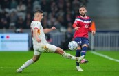 Calvin Verdonk dkk. Diuntungkan, Lens Larang Suporternya Hadiri Derby du Nord Kontra Lille