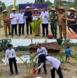 Imigrasi Kelas I TPI  Pekanbaru Ikuti Pelaksanaan Penanaman Pohon Kelapa Serentak