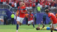 Marc Guehi Tak Sabar Duel dengan Erling Haaland