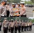 Dirlantas Polda Riau Berikan Penghargaan kepada 13 Personel yang Berprestasi