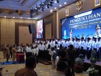 225 Ketua RT-RW dan Pengurus Dasawisma se-Kecamatan Payung Sekaki Dikukuhkan Walikota Pekanbaru