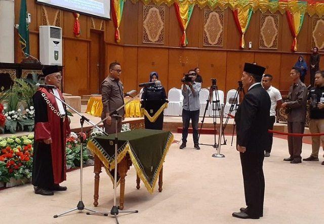 Asri Auzar Resmi Dilantik Jadi Wakil Ketua DPRD Riau 