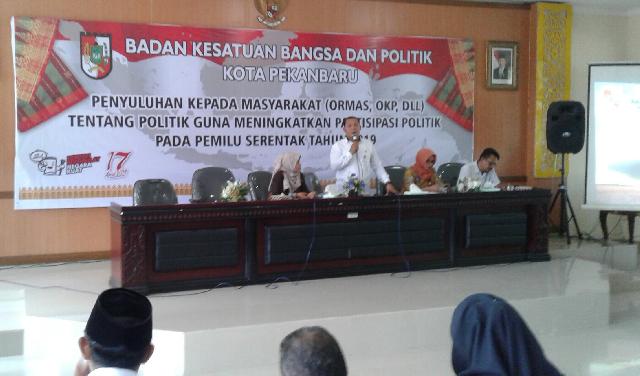 Kesbangpol Pekanbaru Gelar  Sosialisasi kepada Ratusan Masyarakat  di Kecamatan Tampan